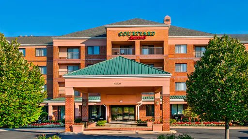 Exterior of Courtyard by Marriott Dulles Town Center